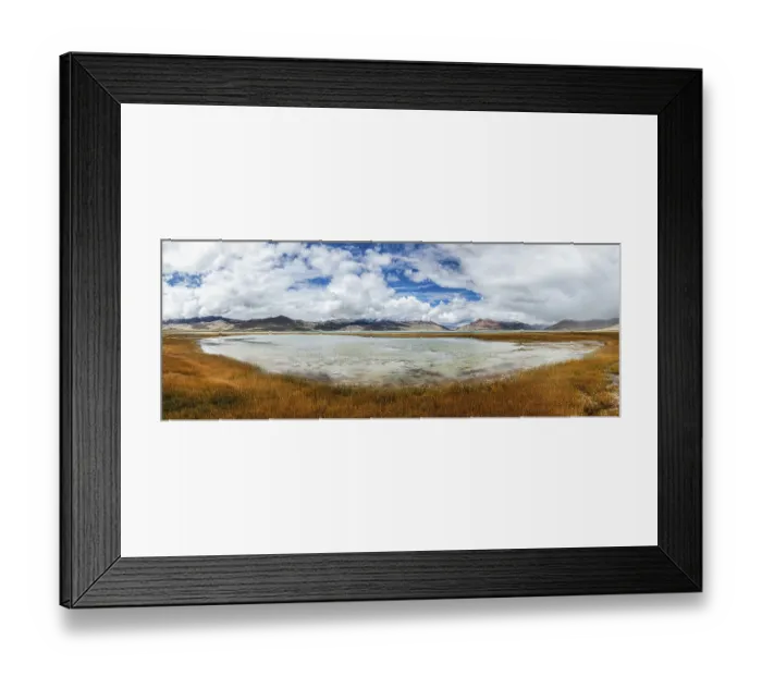 Framed Print : Panorama of Tso Kar, fluctuating salt lake in Himalayas Framed Print : Panorama of Tso Kar, fluctuating salt lake in Himalayas