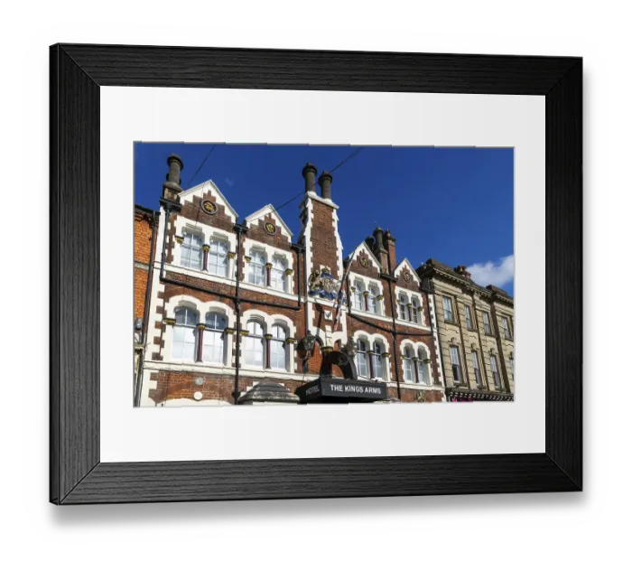 Framed Print : Historic buildings the Kings Arms Hotel