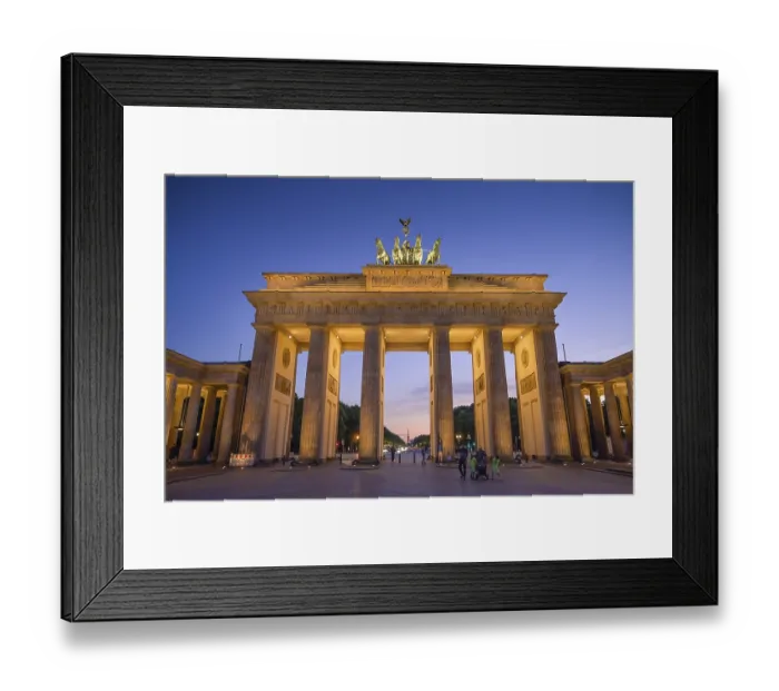 Framed Print : Brandenburg Gate, Pariser Platz Framed Print : Brandenburg Gate, Pariser Platz