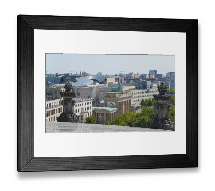 Framed Print : Panoramic view over Berlin with the Brandenburg Tor and modern buildings in the background