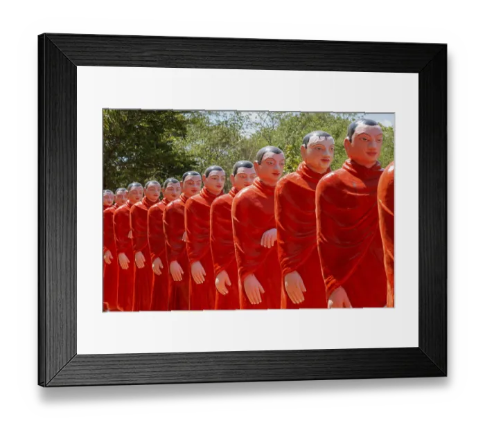 Framed Print : ANURADHAPURA, SRI LANKA, SEPTEMBER 26