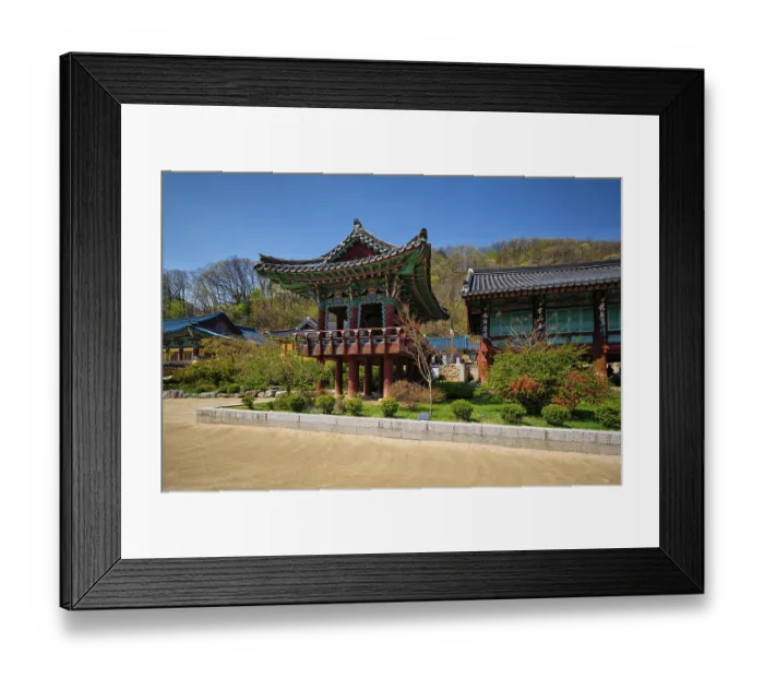 Framed Print : SEORAKSAN, SOUTH KOREA, APRIL 15