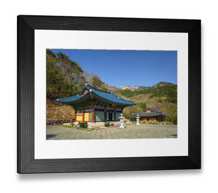 Framed Print : SEORAKSAN, SOUTH KOREA, APRIL 15