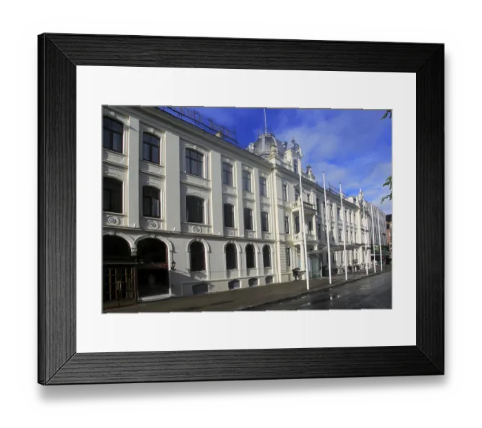 Framed Print : Historic Britannia Hotel building