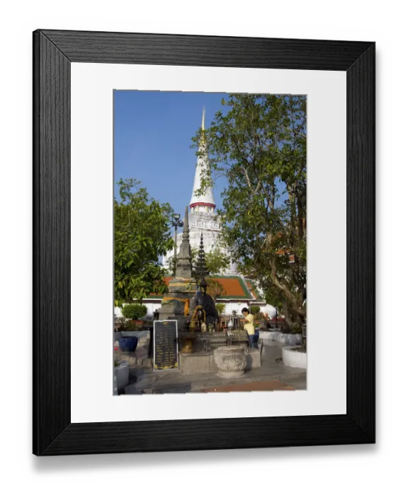 Framed Print : Wat Phra Mahathat Woramahawihan