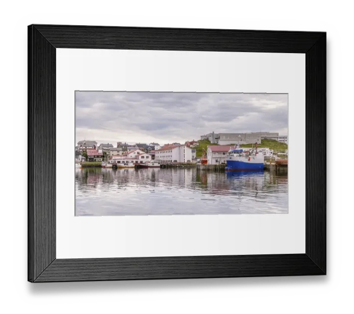 Framed Print : Port of Honningsvag in Finnmark Norway Framed Print : Port of Honningsvag in Finnmark Norway