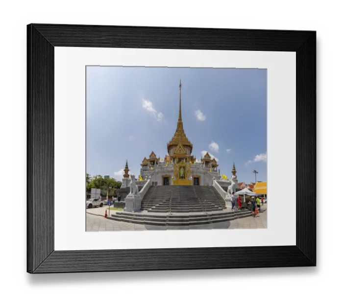 Framed Print : A pictureof the Wat Traimit Withayaram Worawihan Temple