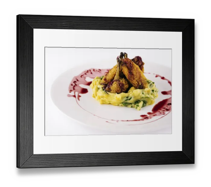Framed Print : Food, Panierte Ente mit Kartoffelpueree auf Teller Framed Print : Food, Panierte Ente mit Kartoffelpueree auf Teller