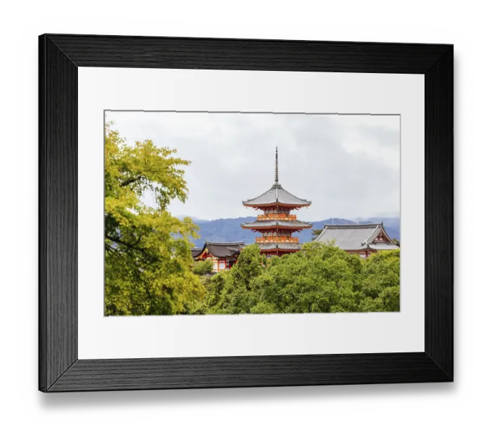 Framed Print : The iconic Kiyomizu-dera temple and mountain view on a sunny spring day in Kyoto