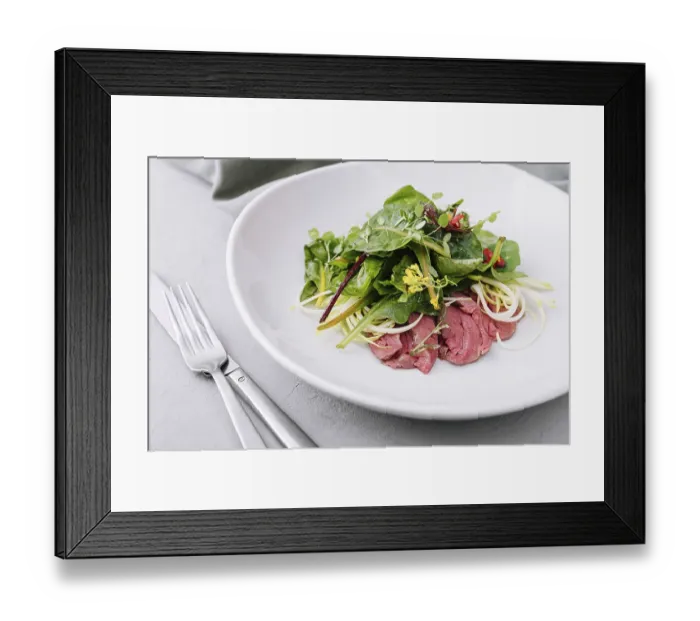 Framed Print : Food, Warmer Salat aus gebackener Ente mit einer Mischung aus Blattsalaten