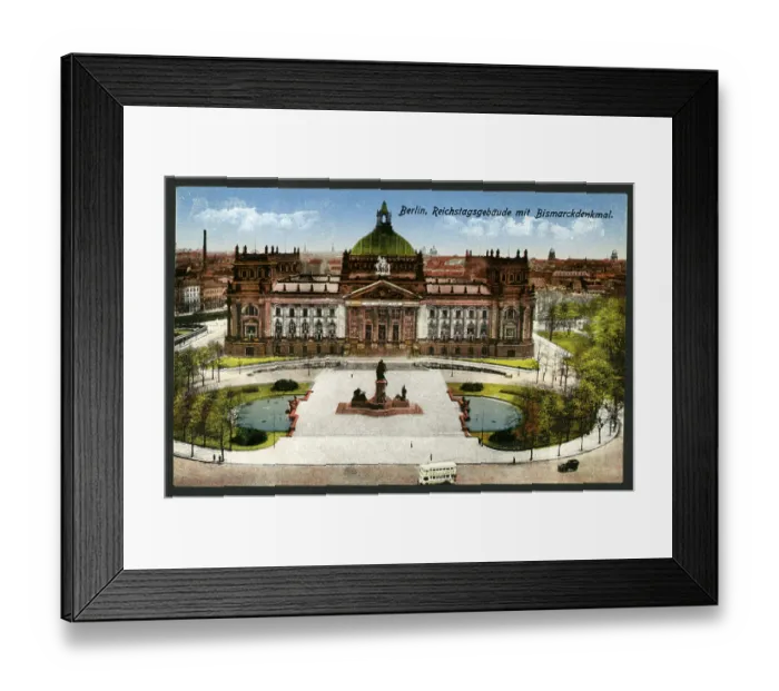 Framed Print : Europa, Deutschland, Berlin, Reichstagsgebaeude mit Bismarckdenkmal