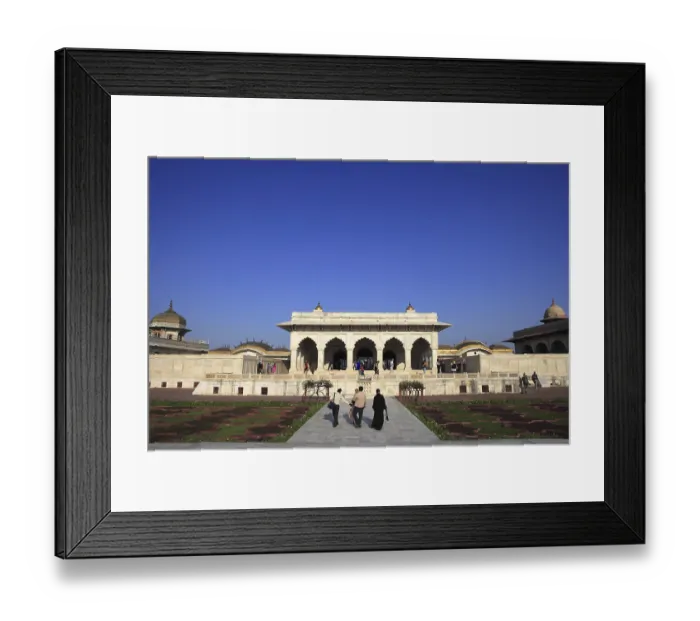 Framed Print : Agra fort built in 16th century by Mughal emperor on west bank of the Yamuna River