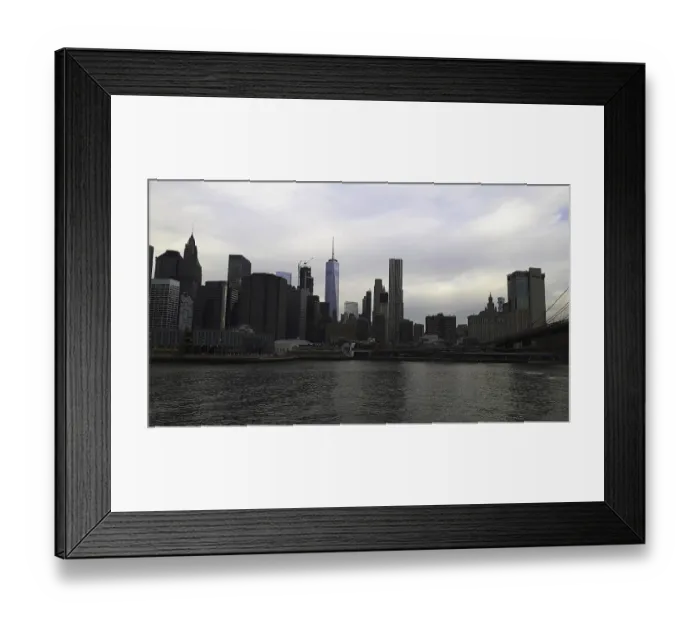 Framed Print : View to new york with the suspension bridge