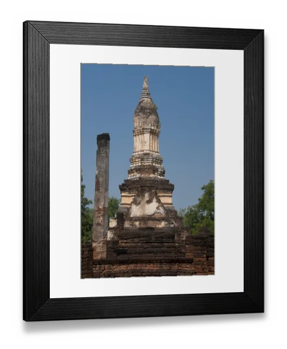 Framed Print : The compound of Wat Chedi Chet Thaew contains a number of subordinate chedis built in a variety of styles including