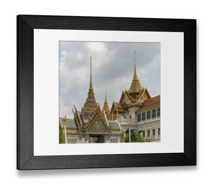 Framed Print : A picture of the Royal Hall of Dusit Maha Prasat and the Chakri Maha Prasat Throne Hall at the Grand Palace Framed Print : A picture of the Royal Hall of Dusit Maha Prasat and the Chakri Maha Prasat Throne Hall at the Grand Palace