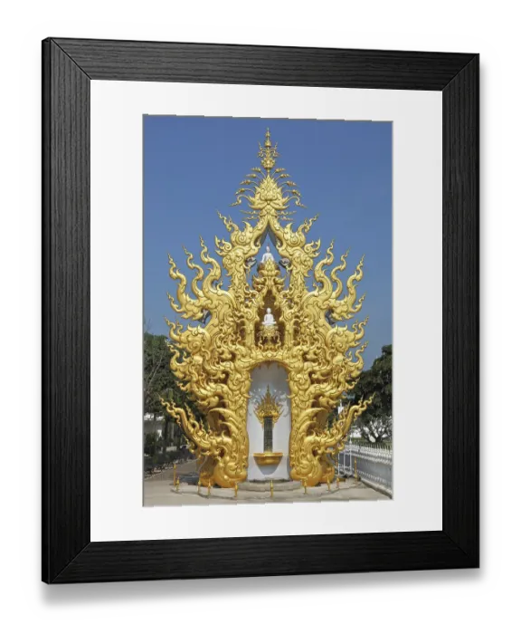 Framed Print : A free-standing chapel with statues of Buddha