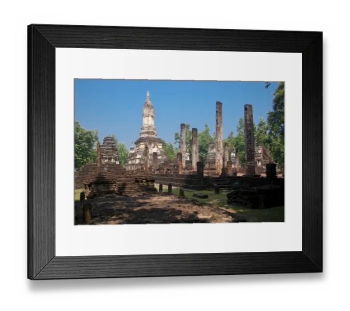 Framed Print : The compound of Wat Chedi Chet Thaew contains a number of subordinate chedis built in a variety of styles including