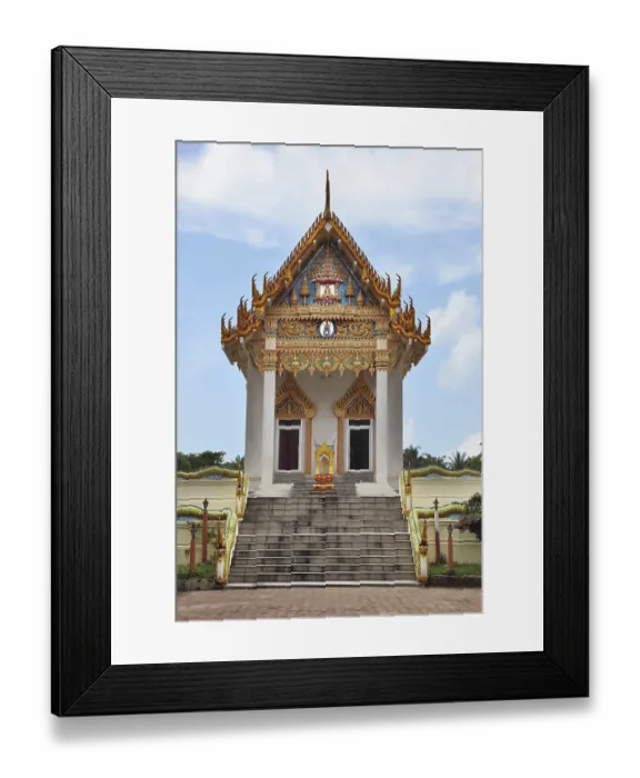 Framed Print : The majestic and beautiful Buddhist temple on the island of Koh Samui