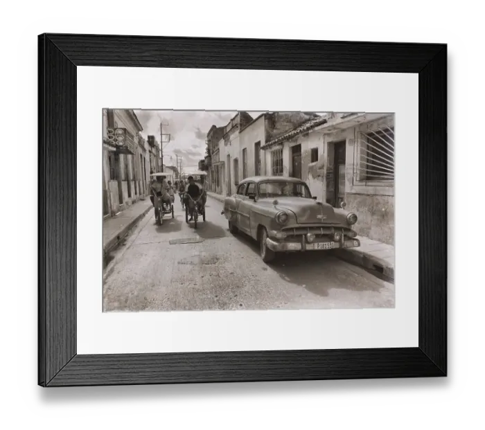 Framed Print : Vintage car Cuba