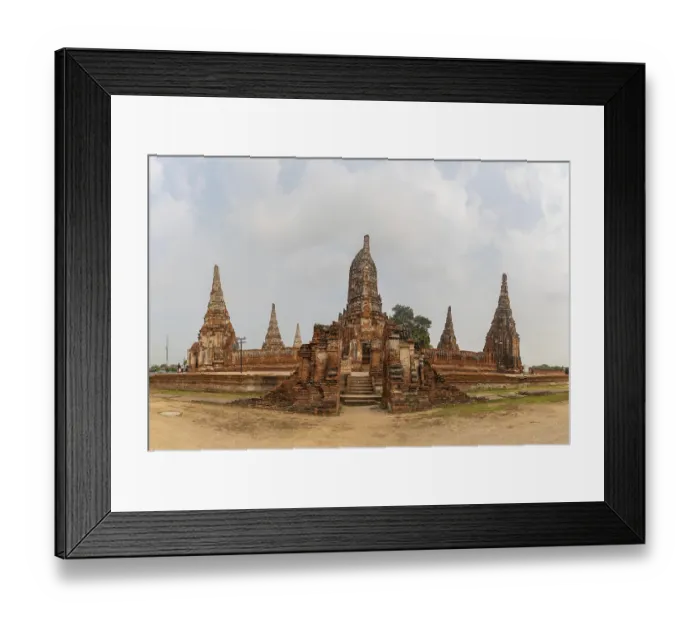 Framed Print : A picture of the central structure of the Wat Chaiwatthanaram Temple