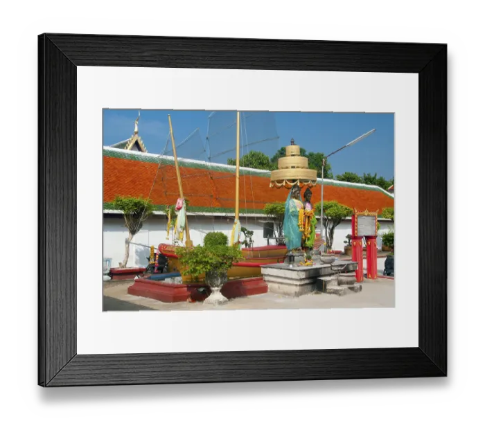 Framed Print : Wat Phra Mahathat Woramahawihan Framed Print : Wat Phra Mahathat Woramahawihan