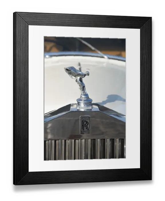 Framed Print : Nicosia Cyprus, October 29 2023:Front view of white rolls Royce classic antique vintage car Framed Print : Nicosia Cyprus, October 29 2023:Front view of white rolls Royce classic antique vintage car