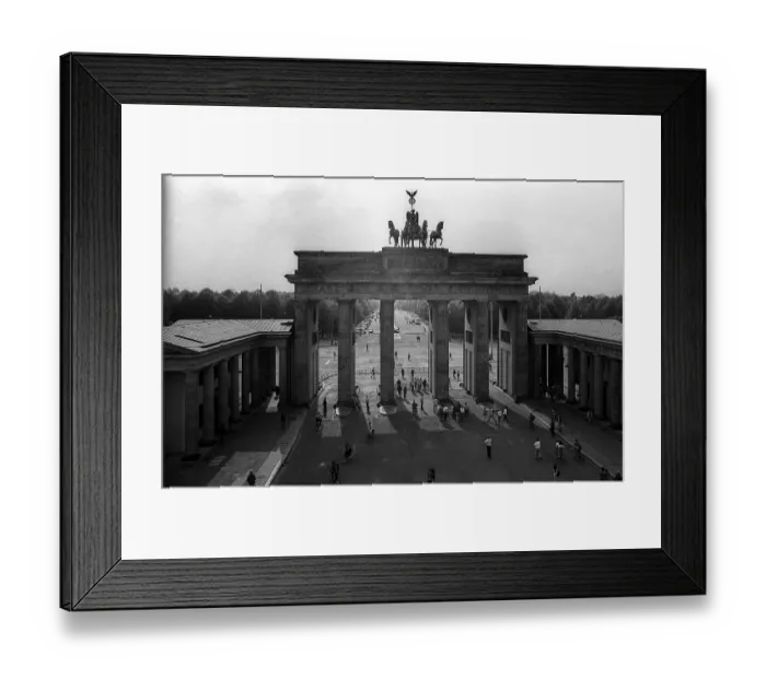 Framed Print : Germany, Berlin, 06.05.1992, Brandenburg Tor Framed Print : Germany, Berlin, 06.05.1992, Brandenburg Tor