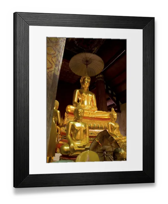 Framed Print : Wat Yai Suwannaram dates from the 17th century Ayutthaya period