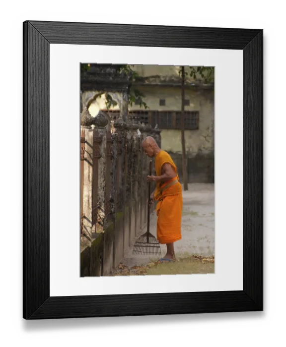 Framed Print : Wat Sao Thong Tong (Golden Pillar Temple) Framed Print : Wat Sao Thong Tong (Golden Pillar Temple)