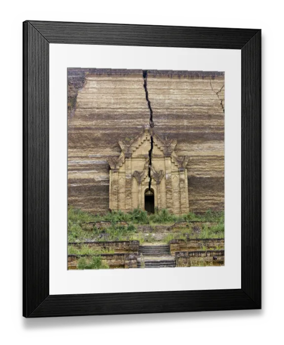 Framed Print : Ruins of the unfinished Mingun Pagoda with a large crack Framed Print : Ruins of the unfinished Mingun Pagoda with a large crack
