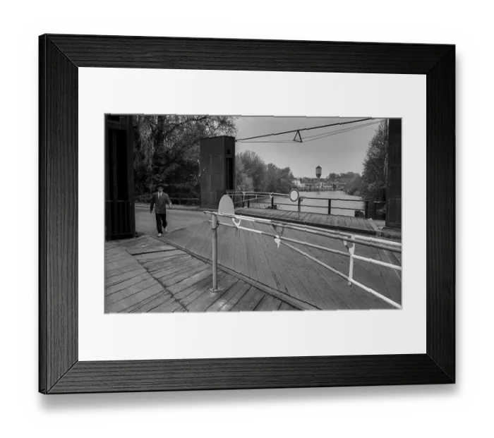 Framed Print : Germany, Finow, 11 May 1992, Eberswalde-Finow