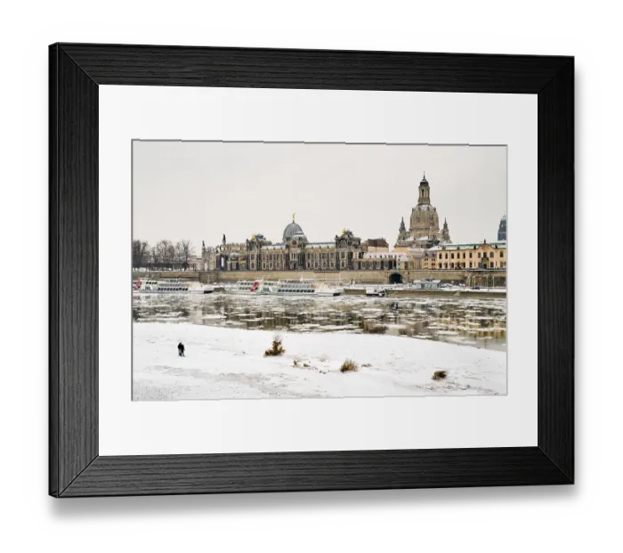 Framed Print : Bank of the Elbe River in Dresden in the snow