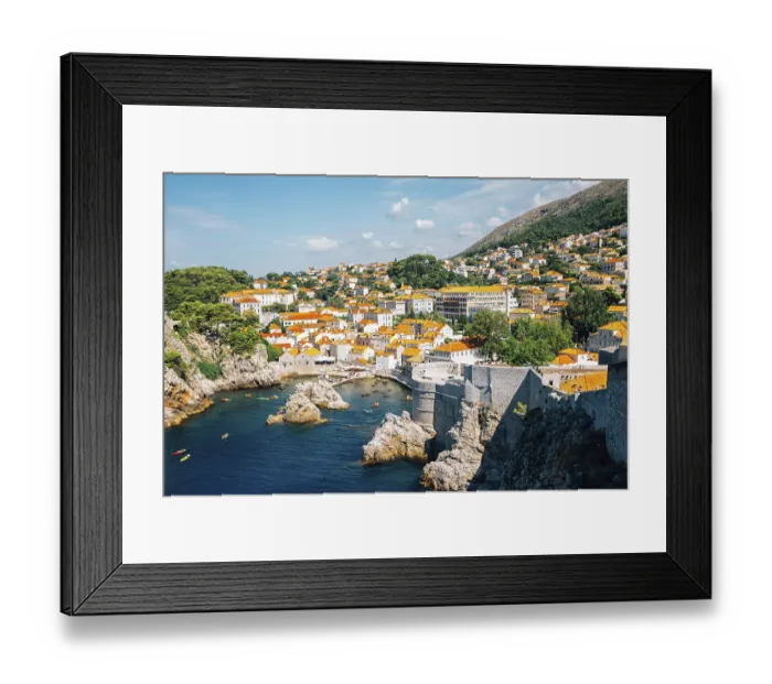 Framed Print : Dubrovnik old town and medieval city walls with adriatic sea in Croatia