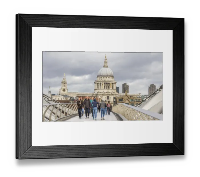 Framed Print : LONDON, ENGLAND, UK - OCTOBER 21