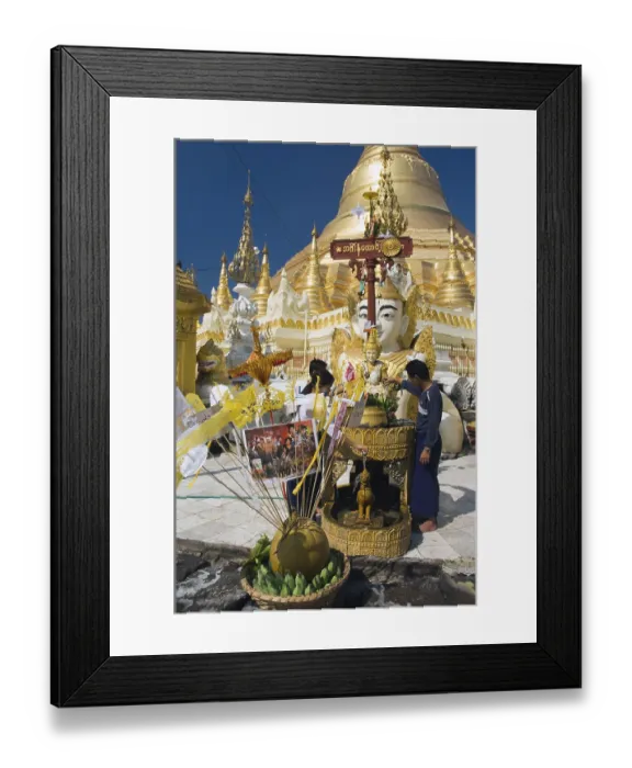 Framed Print : Burmese people sacrifice in front of the Shwedagon pagoda