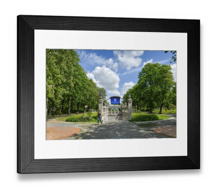 Framed Print : Underground station, Breitenbachplatz