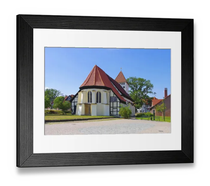 Framed Print : Hankensbuttel Kirche in Niedersachsen