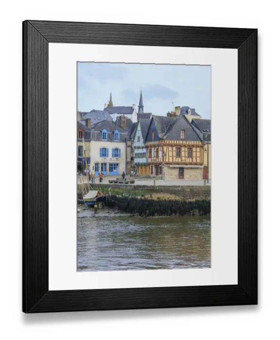 Framed Print : Old harbour Port de Saint-Goustan Framed Print : Old harbour Port de Saint-Goustan