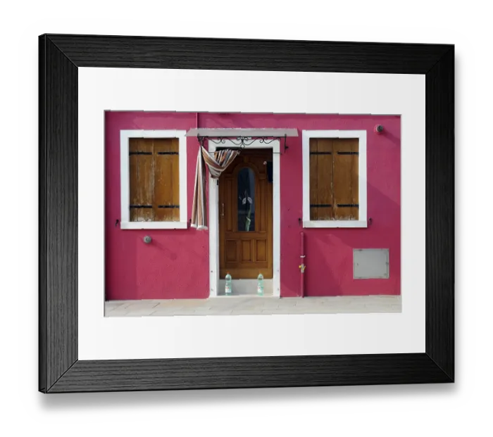 Framed Print : Colorfully painted building facade and entrance in Burano