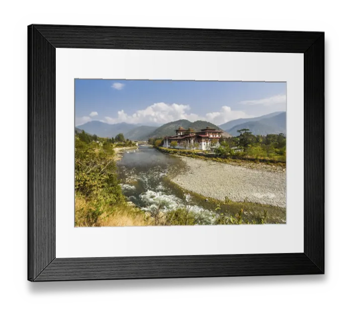 Framed Print : Buddhist monastery fortress Punakha Dzong at the river Mo Chhu Framed Print : Buddhist monastery fortress Punakha Dzong at the river Mo Chhu