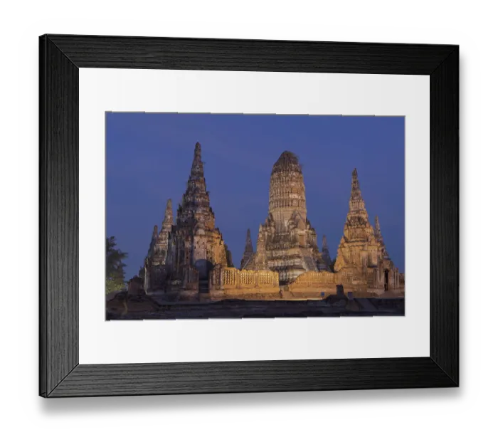 Framed Print : Wat Chaiwatthanaram temple at night