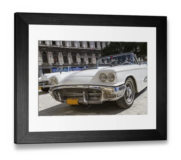 Framed Print : Vintage convertible in Cuba