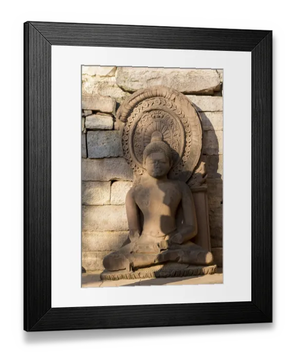 Framed Print : Large sculpture of the Buddha. Buddhist Monuments at Sanchi