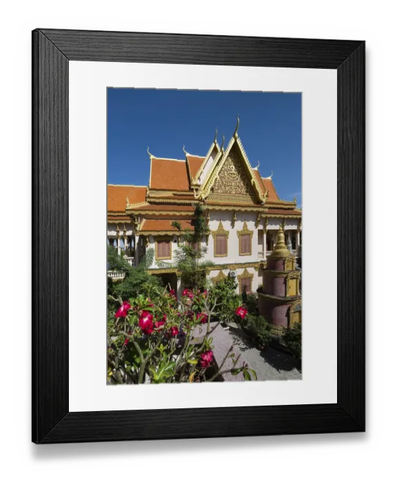 Framed Print : Wat Langka on Sihanouk Boulevard with Stupa