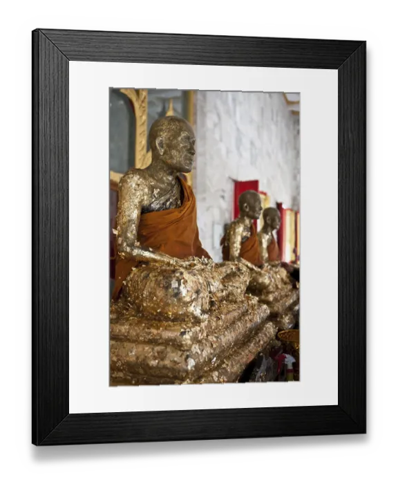 Framed Print : Buddha statue covered in gold leaf