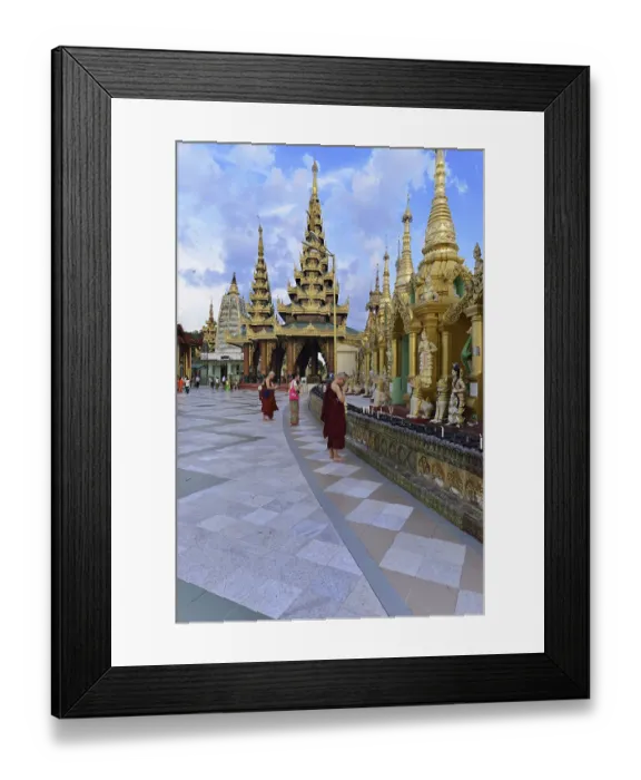 Framed Print : Pilgrims in the Shwedagon Pagoda