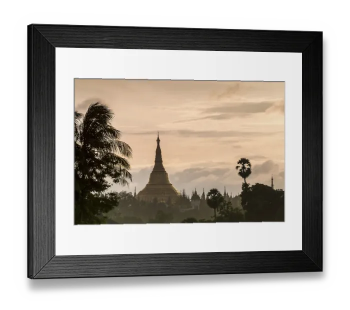Framed Print : Golden stupa at sunset, chedi, Shwedagon Pagoda