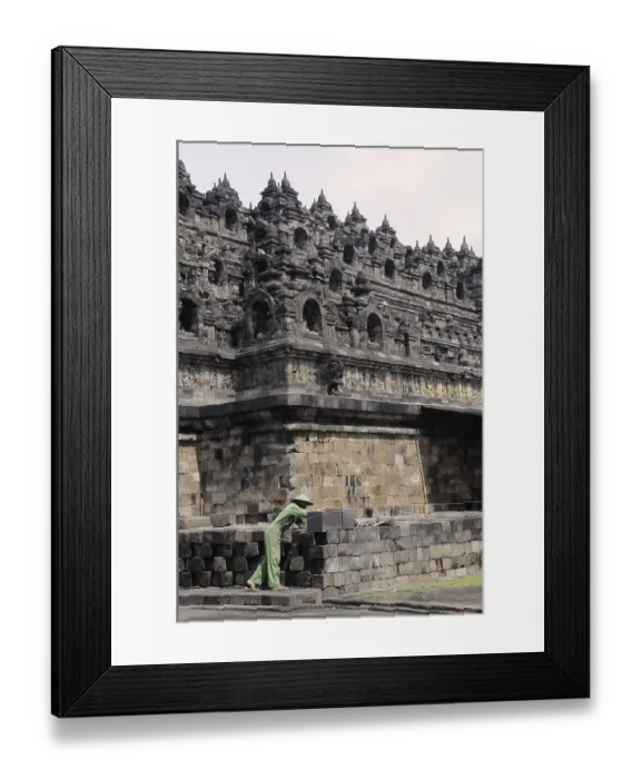 Framed Print : Stonemasonry, restoration of the Borobudur temple