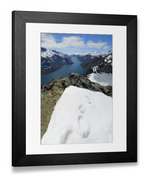 Framed Print : View over Besseggengrat, Jotunheimen national park Framed Print : View over Besseggengrat, Jotunheimen national park