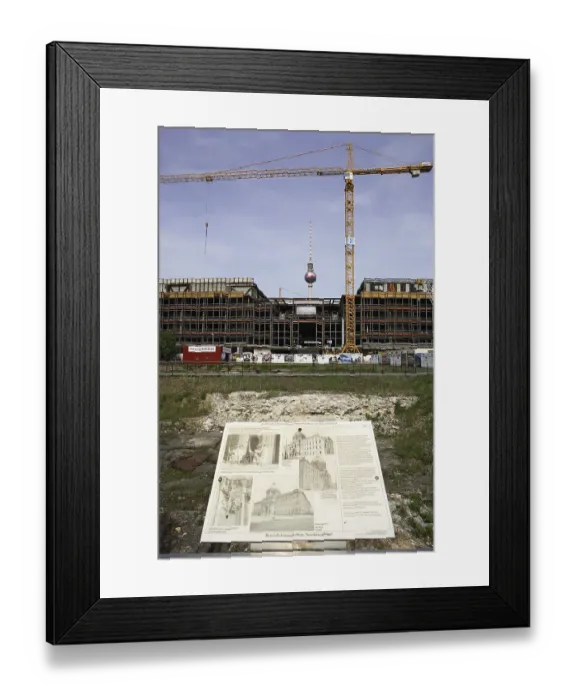 Framed Print : Demolition work at the Palace of the Republic Palast der Republik Berlin Germany